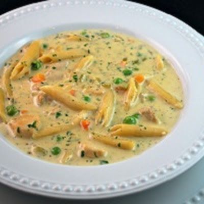 Creamy Chicken Pasta Soup a.k.a. J Alexanders @keyingredient #soup #chicken Chicken Pasta Soup, Pasta Soup Recipes, J Alexander, Winter Soup Recipe, Creamy Chicken Pasta, Ranch Pasta, Soup Chicken, Creamy Chicken Soup, Pasta Soup