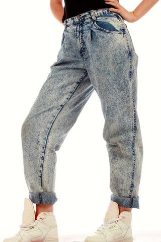 Acid Wash Jeans Outfit, 1980s Fashion Trends, 80s Jeans, 80's Fashion, 80’s Fashion, Bleached Jeans, 80s And 90s Fashion, 90s Party, 90's Fashion