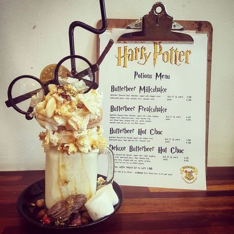 Glorious Harry Potter freakshakes are now a thing in Bristol and we can't cope - Bristol Post Harry Potter Snacks, Harry Potter Party, A Thing, Find It, Bristol, Coffee Shop, Coffee Cups, Harry Potter, Ice Cream