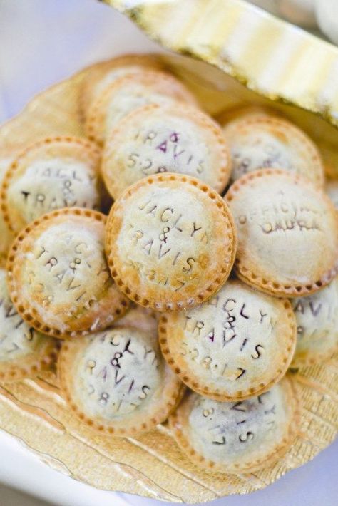 Wedding Pie, Bhldn Wedding, Country Bride, Wedding Cake Alternatives, Wedding Elements, Bridal Musings, Handmade Flowers Paper, Mini Pies, Homemade Jam