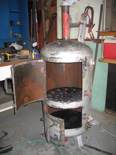 Vertical Smoker, Smoker Build, Smoker Designs, Bbq Smoker Trailer, Bbq Pit Smoker, Smoker Plans, Homemade Smoker, Bbq Pitmasters, Diy Wood Stove