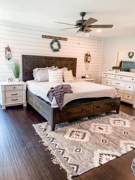 Western Bedroom Decor, Western Rooms, Western Bedroom, Farmhouse Bedroom Decor, Country Bedroom, Room Design Bedroom, Western Home Decor, Decor Trends, Master Bedrooms Decor