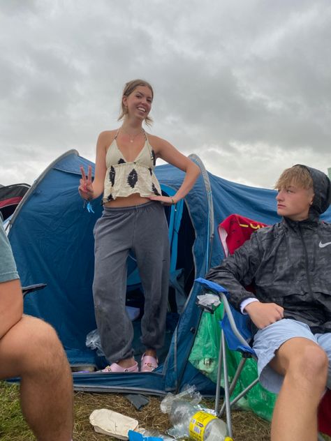 festival outfits Board Masters Festival Outfit, Boardmasters Festival Outfits, Camping Festival Outfits, Boardmasters Outfit, Boardmasters Festival, Festival Inspo, Festival Camping, Concert Fits, Festival Outfit