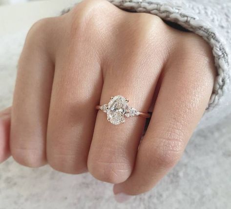 Compromise Ring, Engagement Rings Elegant, Blue Tacoma, Round Moissanite Engagement Ring, Cute Engagement Rings, Future Engagement Rings, Oval Diamond Ring, Oval Diamond Engagement, Simulated Diamond Rings