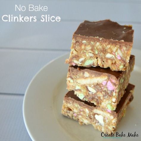 Classic Clinkers Slice recipe - this simple no bake Clinkers Slice recipe is a favourite!  Both regular and Thermomix instructions included.  #thermomix #slices #nobakeslice #thermomixslicerecipes #chocolateslice #clinkers #clinkerslice Clinker Slice, No Bake Slice, No Bake Slices, Chocolate Melts, Milk Biscuits, Australian Food, Easy No Bake, Slices Recipes, Baking Tins