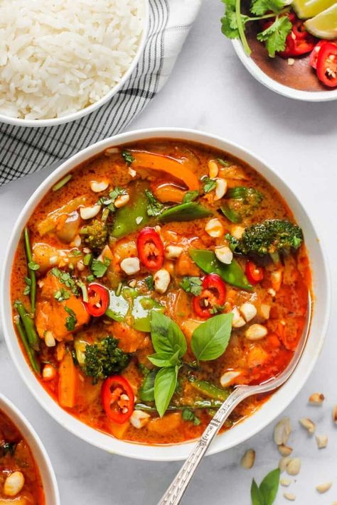 Vegan Thai Massaman Curry Massaman Curry Vegetarian, Vegan Massaman Curry Recipe, Vegan Massaman Curry, Instapot Vegan, Thai Massaman Curry, Vegan Board, Massaman Curry Paste, Food Thai, Cilantro Dressing