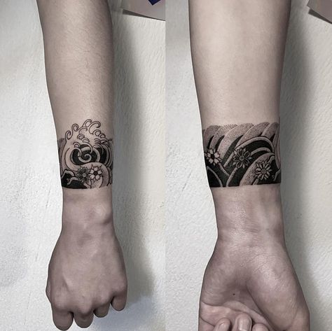 Arm Cuff Tattoo, Wave Tattoo Wrist, Japanese Wave Tattoos, Wrist Band Tattoo, Tattoo Band, Jagua Henna, Cuff Tattoo, Band Tattoo Designs, Armband Tattoo Design