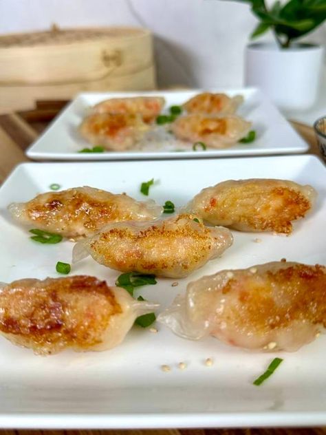 Pan-Fried Shrimp Dumplings Har Gow Recipe, Pan Fried Rice Paper Rolls, Rice Paper Shrimp Dumplings, Shrimp Rice Paper Dumplings, Smash Dumplings, Crispy Rice Paper Dumplings, Rice Dumplings Recipe, Rice Paper Dumplings, Har Gow