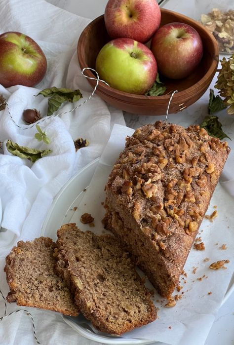 Easy Cinnamon Walnut Applesauce Bread Recipe - Pinecones and Acorns Cinnamon Applesauce Bread, Applesauce Bread Recipe, Applesauce Bread, Walnut Bread, Apple Bread, Nut Bread, Maple Walnut, Cinnamon Bread, Easy Cinnamon