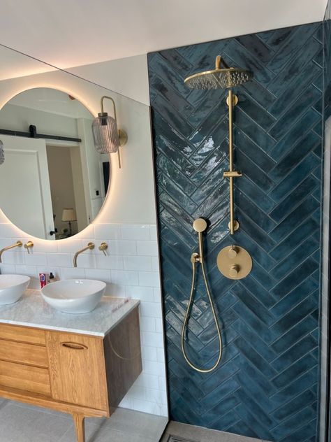 Tiled Shower With Gold Fixtures, Shower Room Blue, Family Bathroom Blue, Blue And Gold Bathroom Tiles, Dark Blue Tile Shower Wall, Dark Blue Bathroom Tile Ideas, Navy Blue Tiles Bathroom, Gold And Dark Blue Bathroom, Bathroom Ideas Blue And Gold