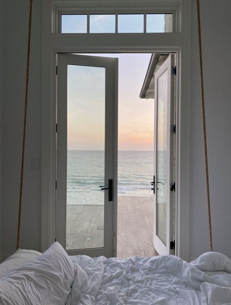 Dream Beach Houses, Coastal Vibes, Dream Beach, Up House, Fashion Mood Board, House Room, Summer Dream, Dream Bedroom, Pretty Places