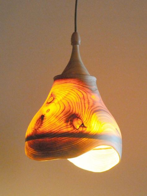 Wood Lamp Design, Wood Pendant Lamps, Wood Lamp Shade, Wooden Pendant Lighting, Wooden Light, Wood Lamp, Work Diy, Wood Turning Projects, Wooden Lamp