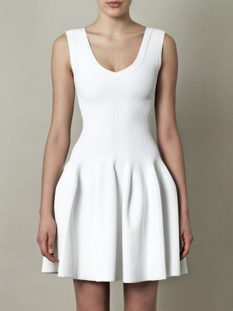 Azzedine Alaia - Beautiful shaped white mini dress: Alaia Dress, Azzedine Alaïa, Sassy Dress, Perfect Dresses, Azzedine Alaia, Knitted Dress, Street Style Outfit, White Fashion