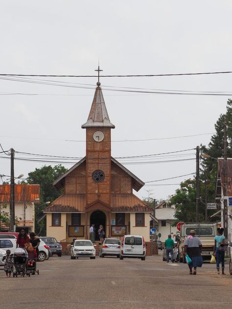 À la découverte de la Guyane – Awala-Yalimapo, Saint Laurent du Maroni & les marais de Kaw | Merci pour le chocolat ! Vatican Rome, French Guiana, Round Trip, Amazing Architecture, Ferry Building San Francisco, Travel Dreams, Big Ben, Rome, Louvre