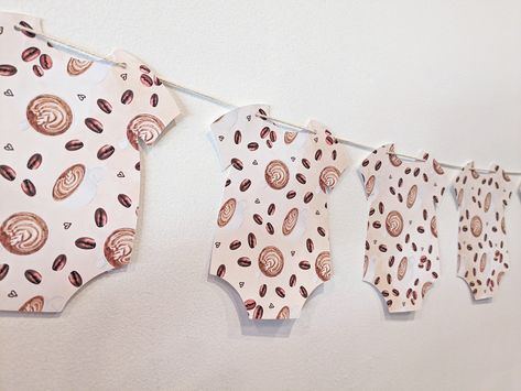 Coffee Gender Reveal, Baby Is Brewing Shower Ideas Coffee, Onesie Garland, Banner Coffee, Coffee Baby Shower, Baby Shower Garland, A Baby Is Brewing, Baby Is Brewing, Girl Gender Reveal