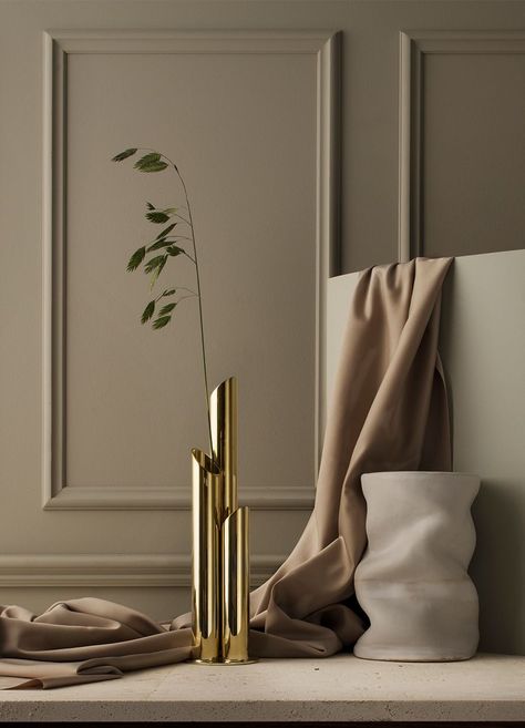 Scandinavian Style House, Midcentury Interior, Luxury Vase, House Accessories, Brass Vase, Metal Vase, Materials And Textures, Vase Design, Metal Furniture