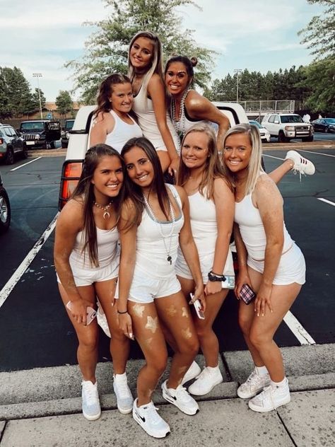 20 Super Cute White Out Outfit Ideas For Game Day! — Nikki Lo Football Game Outfit Highschool, Hs Football, Homecoming Spirit Week, School Spirit Week, Student Section, Outfits Highschool, Homecoming Spirit, High School Football Games, Spirit Week Outfits