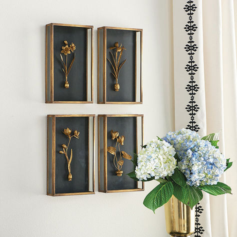 Gold Wall Accents Decor, Wall Art With Gold Frame, Metal Floral Wall Decor, Vintage Botanical Wall Art, Black And Gold Entryway Decor, Dining Room Wall Decor Ideas Elegant, Elegant Guest Bathroom Decor, Formal Dining Room Wall Decor, Bathroom Wall Art Elegant