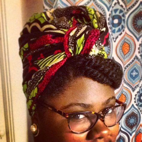 There are few things I consider myself a genuine expert on - and tying a #headwrap is NOT one of them. If you're looking for a good tutorial on how not to tie one, though, I'm your gal. Diy Headwrap, Tying Scarves, Headwrap Tutorial, Head Wrap Styles, Creative Hair, Head Ties, Head Dress, Head Wrap Scarf, Hair Affair