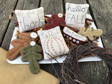 Hello Fall (bowl fillers) Diy Bowl Fillers, Fall Bowl Fillers, Fall Sewing Projects, Fun Fall Crafts, Sevierville Tn, Primitive Quilts, Fall Arts And Crafts, Diy Bowl, Fall Sewing