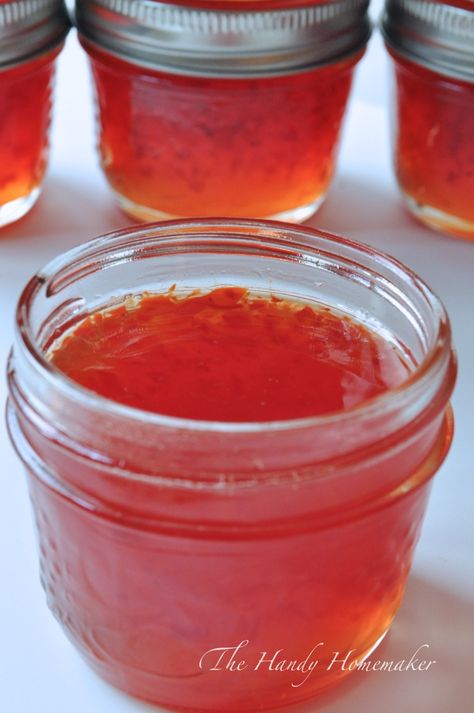 Easy Red Pepper Jelly – The Handy Homemaker Pickling Ideas, Red Pepper Jelly Recipe, Red Pepper Jam, Pepper Jelly Recipe, Beer Jelly, Pepper Jelly Recipes, Red Pepper Jelly, Quick Appetizer, Canning 101