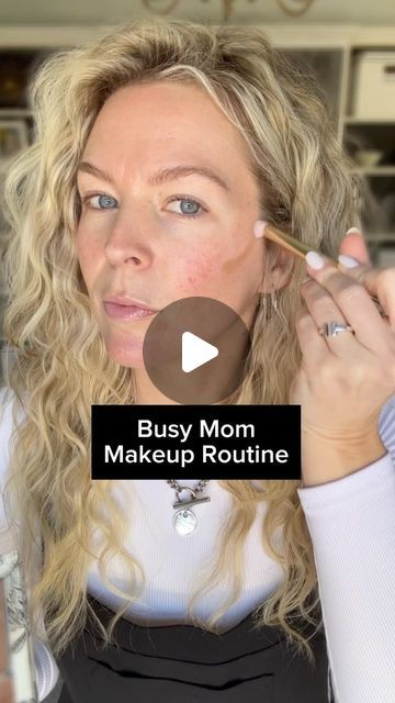 Laura Mosley | Southern Girl | Simple Makeup Routines on Instagram: "The convenience of having makeup all in one compact is a game changer when you are a busy mom or woman looking for a fast makeup routine 🙌🏼 So much time can be wasted rummaging through a cluttered makeup bag!   Comment “Makeup” and I’ll send you a message to help you get set up with your own customized palette! You can decide which items you prefer in your routine whether that be the basics or entire full face with all the options at your fingertips!   You can also visit lauramosbeauty.com to find my color match form 💗" Quick Mom Makeup, Makeup For Women In 30s, Fast Makeup Routine, Makeup Removal Tips, Mom Makeup, Fast Makeup, Drugstore Makeup Tutorial, Makeup Routines, Makeup For Moms