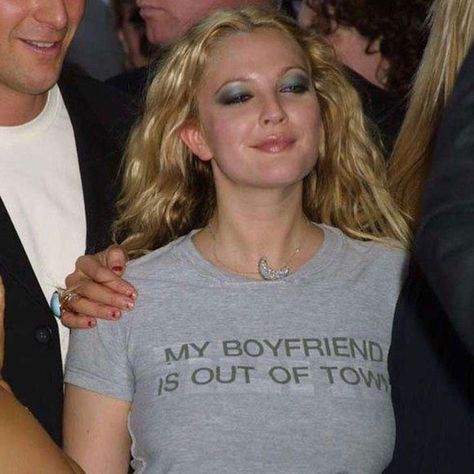 My Boyfriend is Out of Town- Celebrity Inspired T-Shirt. Y2K Aesthetic Graphic Tee Tumblr T Shirt, Shirt Dress Outfit, 90s Model, Shirt Design Inspiration, Mtv Videos, Drew Barrymore, Aesthetic Shirts, Inspirational Celebrities, My Boyfriend