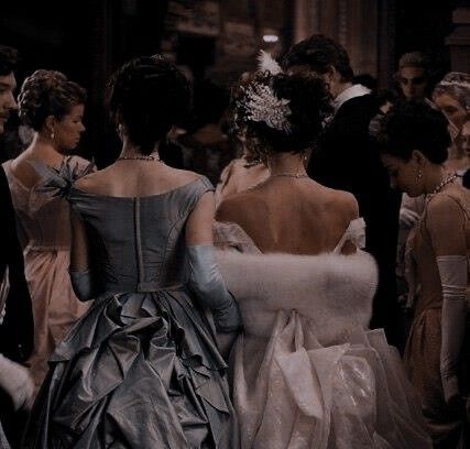 Royalcore aesthetic , ballroom dance Royal Academia, Royal Core Aesthetic, Dark Royalty Aesthetic, Era Victoria, Royalty Core, Royal Core, Ball Aesthetic, Victorian Aesthetic, Queen Aesthetic