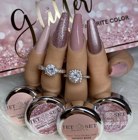 Mauve Sparkle Nails, Pink Purple Nail Art, Mauve Nail Ideas, Elegant Purple Nails, Mauve Nails Design, Mauve Pink Nails, Mary Nails, Nails Diamonds, Valentines Day Nail Art