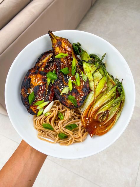 Miso Aubergine with Pak Choi and Soba Noodles - Sophie Bertrand Pak Choi Recipe, Miso Aubergine, Aubergine Recipes, Buckwheat Soba Noodles, Aubergine Recipe, Miso Chicken, Miso Glaze, Pak Choi, White Miso