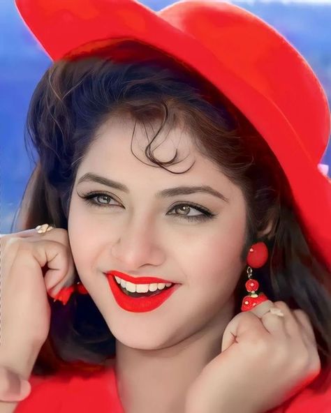 Divya Bharti Hd Wallpaper, Akshay Kumar Photoshoot, Divya Bharti, Ethereal Photography, Meldi Ma Hd Photo, Bollywood Glamour, Actress Hairstyles, Best Pose For Photoshoot, Beautiful Photoshoot