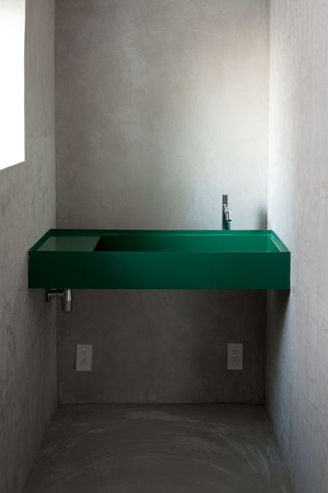 Restroom Remodel, House Tokyo, Green Sink, Modern Sink, Bad Inspiration, Apartment Renovation, This Old House, Bathroom Trends, Trendy Bathroom