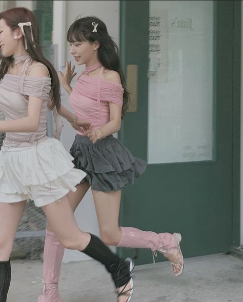 Balletcore Fashion, Harajuku Pink, Fashion Top Outfits, Pink Outfits, Kpop Outfits, Aesthetic Outfits, Pink Fashion, K Pop, Pretty Outfits