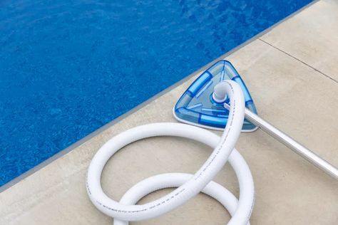 How to Vacuum a Pool Water Volleyball, Pool Skimmer, Intex Pool, Pool Vacuum, Pool Liners, Pool Sizes, Pool Filters, Pool Pump, Inflatable Pool