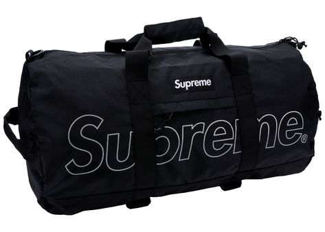 SUPREME DUFFLE BAG (FW18) BLACK. #supreme #bags # Black Duffle Bag, Types Of Handbags, Under Armour Sweatshirts, Camo Purse, Supreme Bag, Swag Men, Messenger Bag Backpack, Bags Aesthetic, Duffel Bags