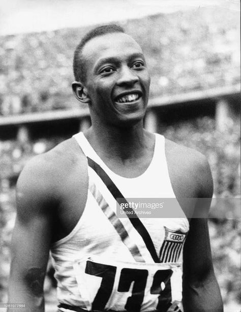 1936 Olympics, Tommie Smith, Berlin Olympics, Thomas Wolfe, Jesse Owens, Running Photos, American Athletes, Track And Field Athlete, Jimmy Carter