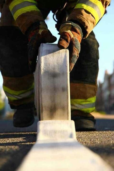 Firefighter Pictures Photography, Fire Department Photography, Firefighter Aesthetic, Firefighter Photography, Fire Photos, Eddie Diaz, Firefighter Calendar, Firefighter Workout, Fire Man