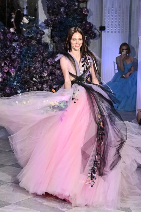 Christian Siriano, Alt Fashion, Christian Lacroix, Mode Fashion, All About Fashion, Runway Fashion, Fashion News, Ready To Wear, Couture