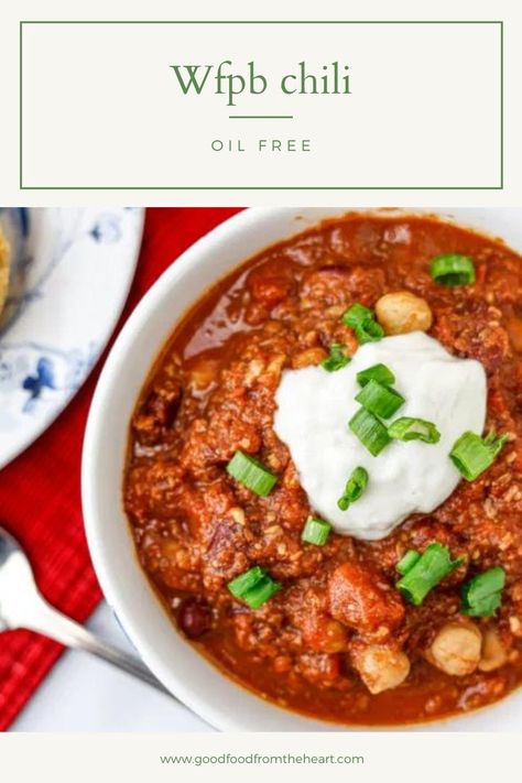 whole food plant based chili Corn Bread Chili, Plant Based Chili, Walnut Meat, Plant Based Dinners, Chili Vegan, Beans And Tomatoes, Wfpb Diet, Plant Based Dinner, Vegan Chili