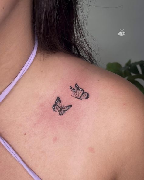 Wrist Tattoos Butterfly, Monarch Tattoo, White Butterfly Tattoo, Monarch Butterfly Tattoo, Butterfly Wrist Tattoo, Butterfly Tattoo On Shoulder, Wrist Tattoo Designs, Butterfly Tattoo Meaning, Small Rose Tattoo