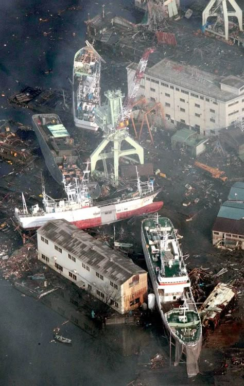 Japan 2011 Tsunami (15,828 deaths, 5,942 injured, 3,760 people missing) Tsunami 2011, Ship Wrecks, Abandoned Ships, Forces Of Nature, Force Of Nature, Natural Disaster, Shipwreck, Natural Phenomena, Historical Events