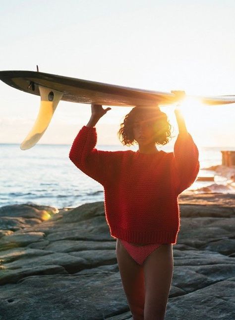 Friends Surfing, Aussie Beach, Bali Surf, Female Surfers, Surf Vibes, Shop Truck, Surf Brands, Beach Love, Surfer Girl Style