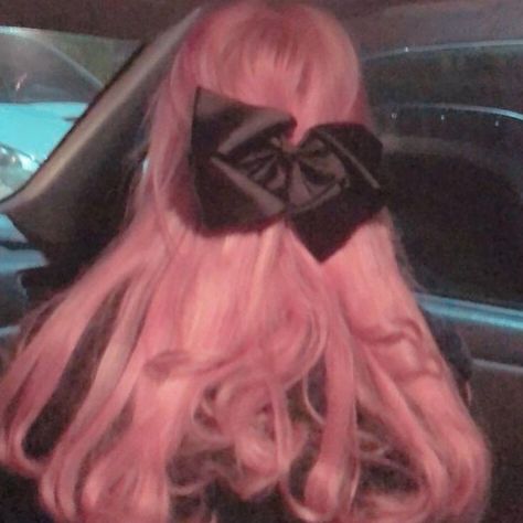 Images Terrifiantes, Once Upon A Broken, Catty Noir, Pink Wig, Pretty Hair Color, Dye My Hair, Hair Reference, Hair Inspo Color, Fluttershy