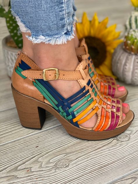 Fantastic Shoes, Vintage Heels, Hand Making, Heel Sandal, Crazy Shoes, Block Heels Sandal, Boho Hippie, Beautiful Shoes, Cute Shoes