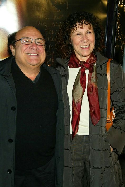 Danny Devito And Rhea Perlman, Rhea Perlman, Danny Devito, Music Industry, 30 Years, Split, Hollywood, Celebrities, Music