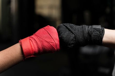 Boxer Training, Photography Boxes, Red Boxing Gloves, Female Boxers, Pokémon X And Y, Training Gloves, Women Boxing, Boxing Training, Blonde Women