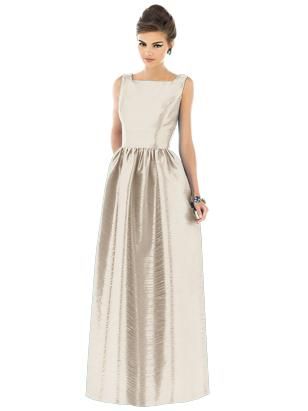 Alfred Sung Style D519 http://www.dessy.com/dresses/bridesmaid/d519/ Alfred Sung Bridesmaid Dresses, Classic Bridesmaids Dresses, Stunning Bridesmaid Dresses, Wedding Dress Champagne, Long Formal Gowns, Alfred Sung, Beautiful Bridesmaid Dresses, Perfect Bridesmaid Dress, Bridesmaid Dressing Gowns