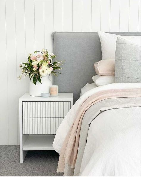 White Bedside Table Ideas, Australian Bedroom, Oak Bedside Table, Storage Bench Seating, Bedside Drawers, Bedside Table Design, Oak Bedside Tables, White Bedside Table, Timber Veneer