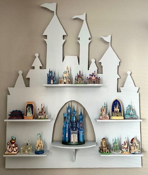 Disney House Ideas, Candlestick Chart Patterns, Casa Disney, Marvel Room, Castle Bedroom, Wooden Castle, Disney Bedrooms, Amazing Husband, Castle Decor