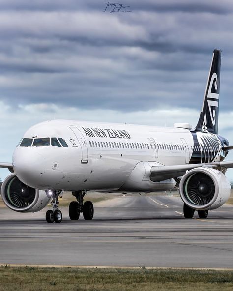 A320 Wallpaper, Tattoos Arm, Men Tattoos Arm Sleeve, Air New Zealand, Passenger Aircraft, Airbus A320, Aviation Photography, Wallpaper Art, Aircraft